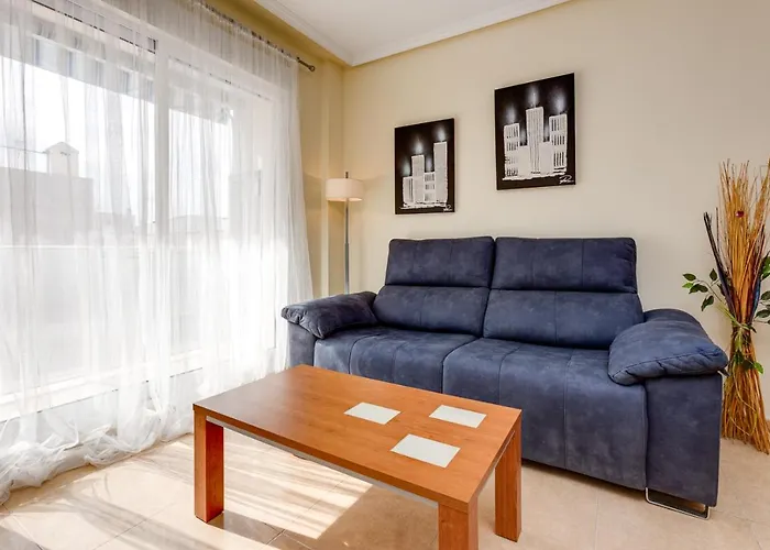 Sunny Casita, Torrevieja, Modern 2 Bed Top Floor Apartment